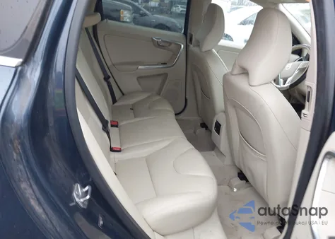 2015 Volvo Xc60 T5 Premier из США, поврежденный, VIN YV440MDK8F2737297